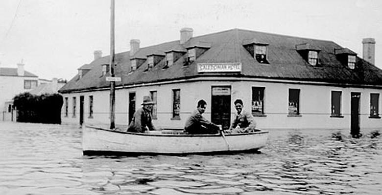 The Caledonian Inn Port Fairy Exteriör bild
