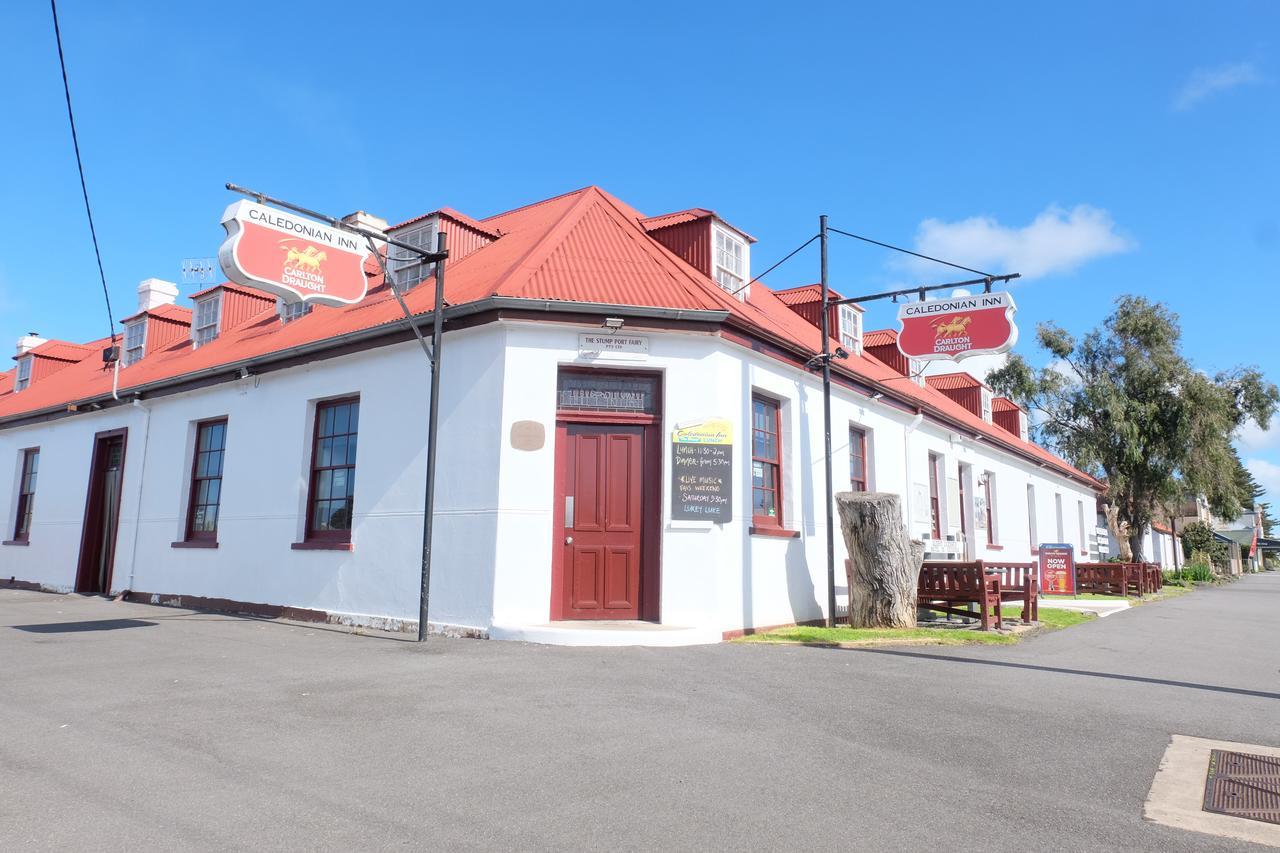 The Caledonian Inn Port Fairy Exteriör bild